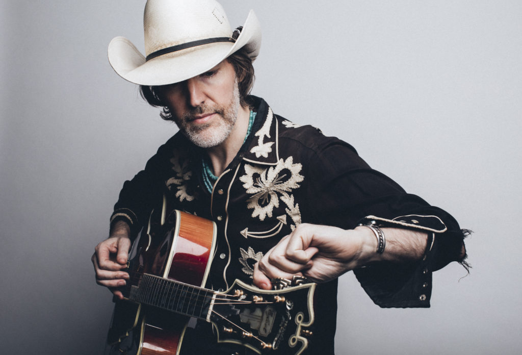 Excerpt: David Rawlings’ Unlikely New Archtop - Fretboard Journal